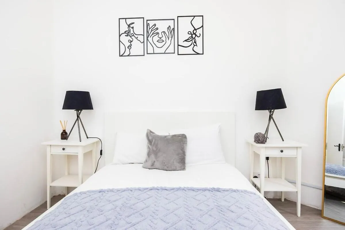 Spacious 2Br Sleeps Six 4 Mins To Old Street London